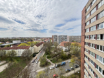 Detailansicht - 2 Zimmer mit Blick über die Stadt + Renovierungsbonus!
