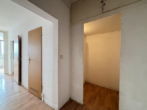 Detailansicht - 2 Zimmer mit Blick über die Stadt + Renovierungsbonus!