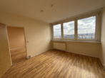Detailansicht - 3‑Zimmer-Wohnung mit Aussicht und Renovie­rungs­bonus